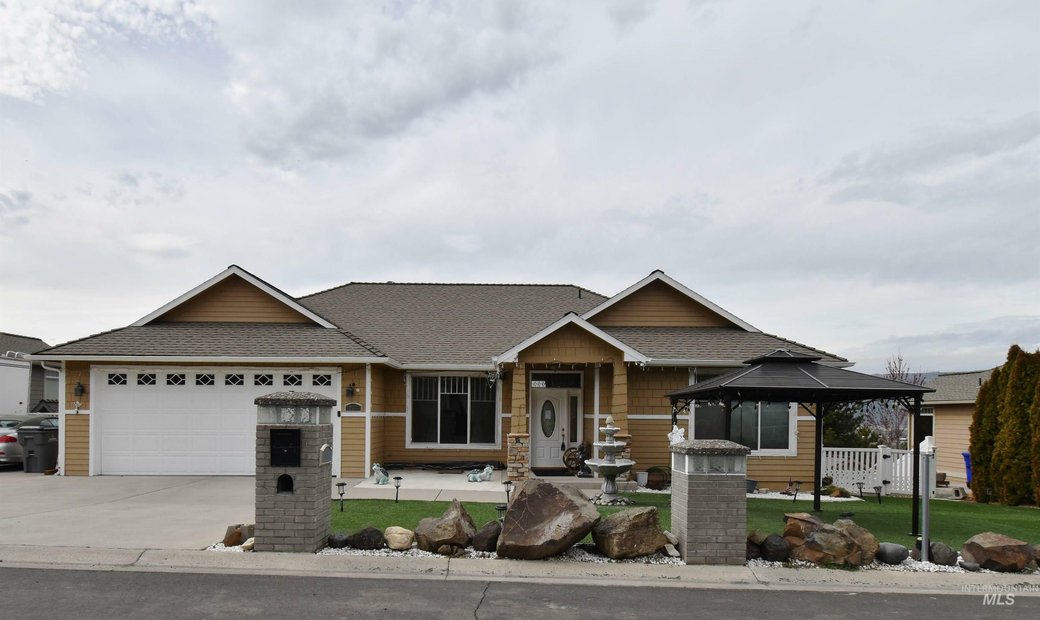 4 Bedrooms Single Family Detached In Lewiston, Idaho, United States For