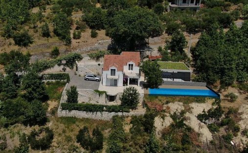 Villa in Jesenice, Split-Dalmatia County, Croatia 1
