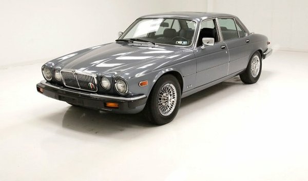 1986 Jaguar XJ6 Sedan (11875821)