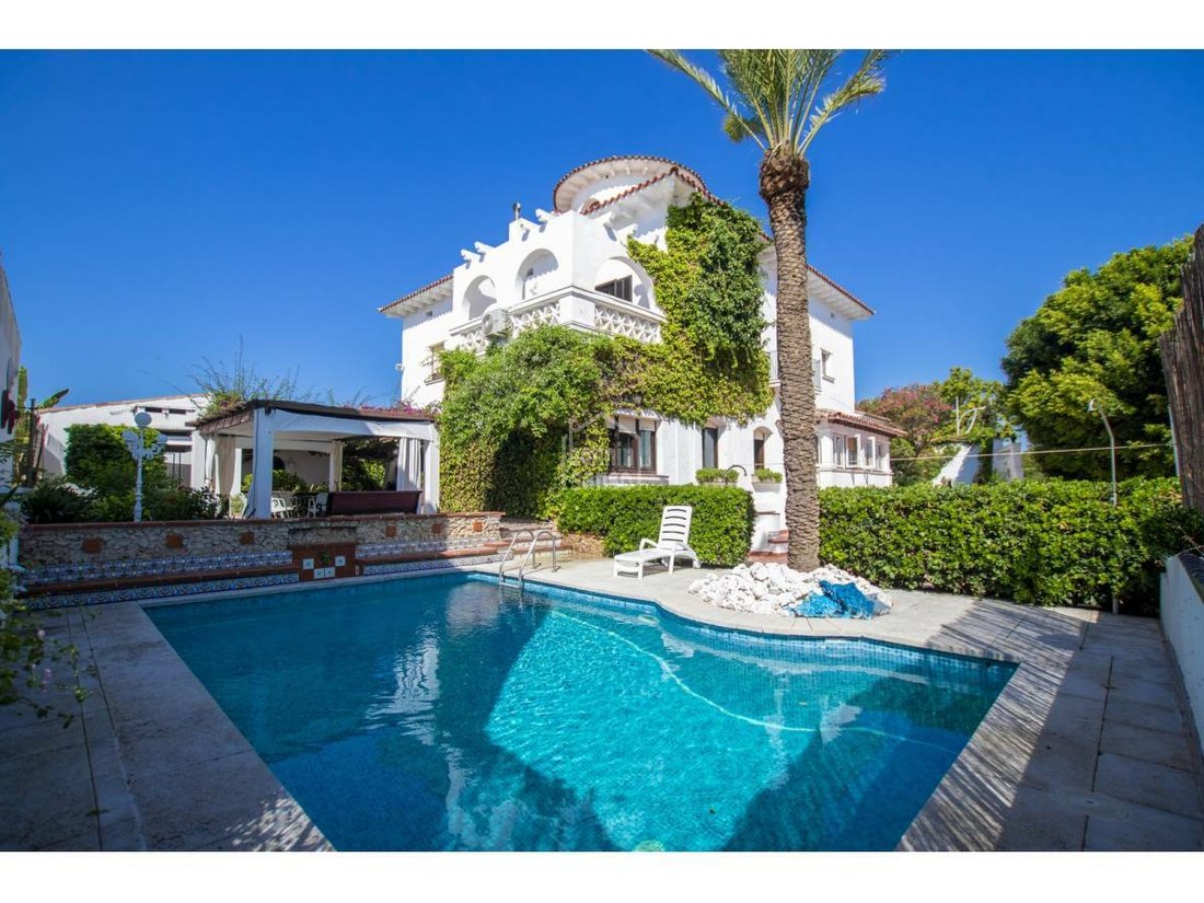 Villa in Maó / Mahón, Balearic Islands, Spain 1 - 11876530