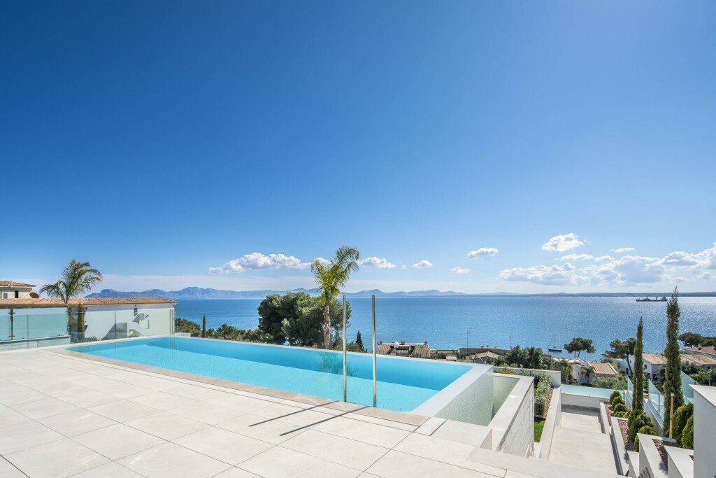 Villa in Alcudia, Balearic Islands, Spain 1 - 11876752