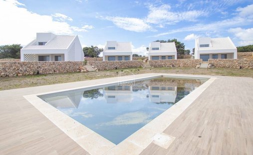 Villa in es Mercadal, Balearic Islands, Spain 1