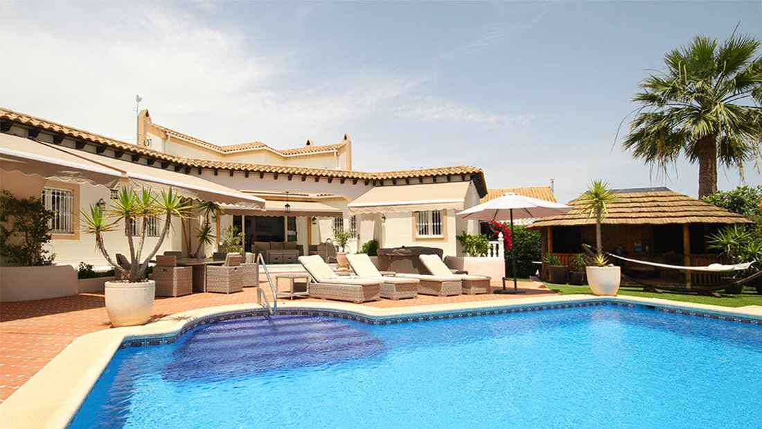 Cabo Roig Villa In Rojales, Valencian Community, Spain For Sale (11877946)