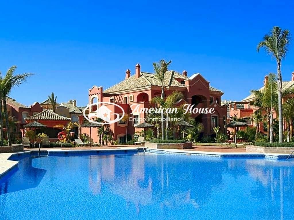 Apartment in Puerto Banus, Marbella, Spain 2 - 10928794