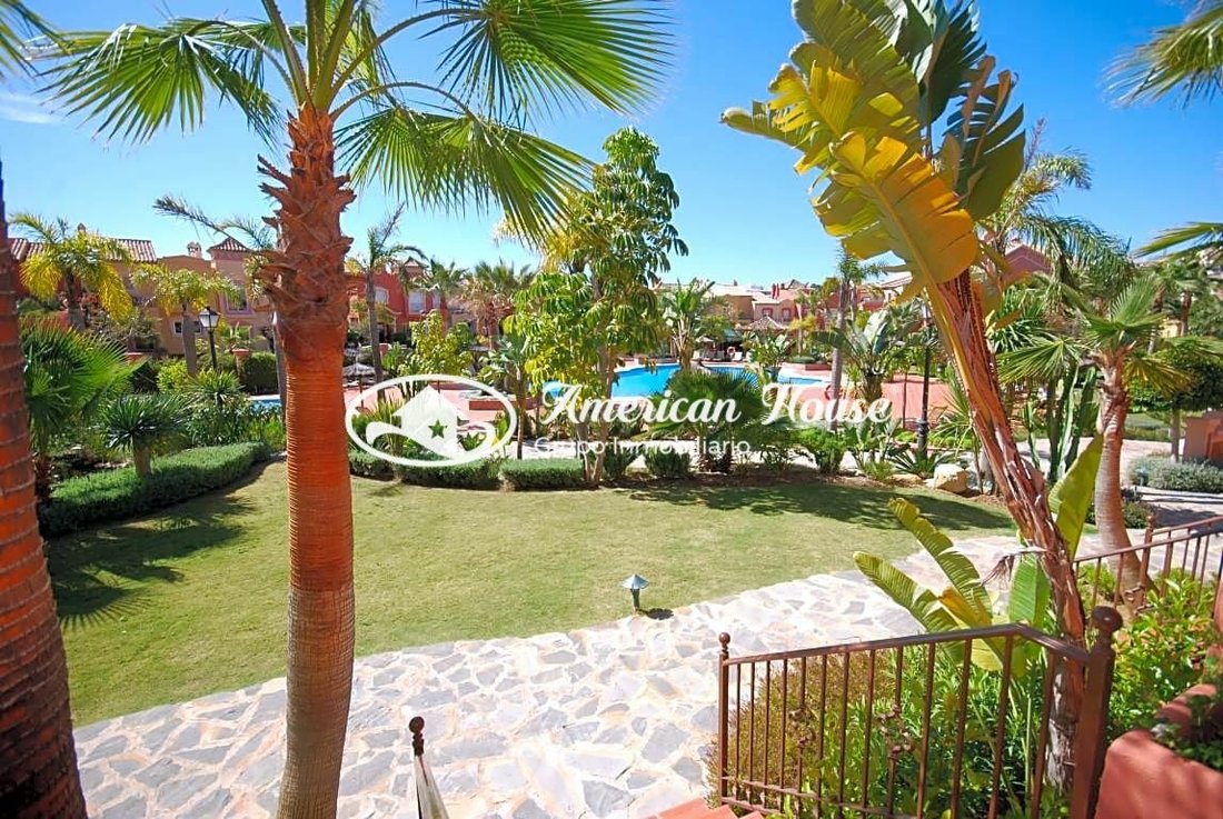 Apartment in Puerto Banus, Marbella, Spain 5 - 10928794