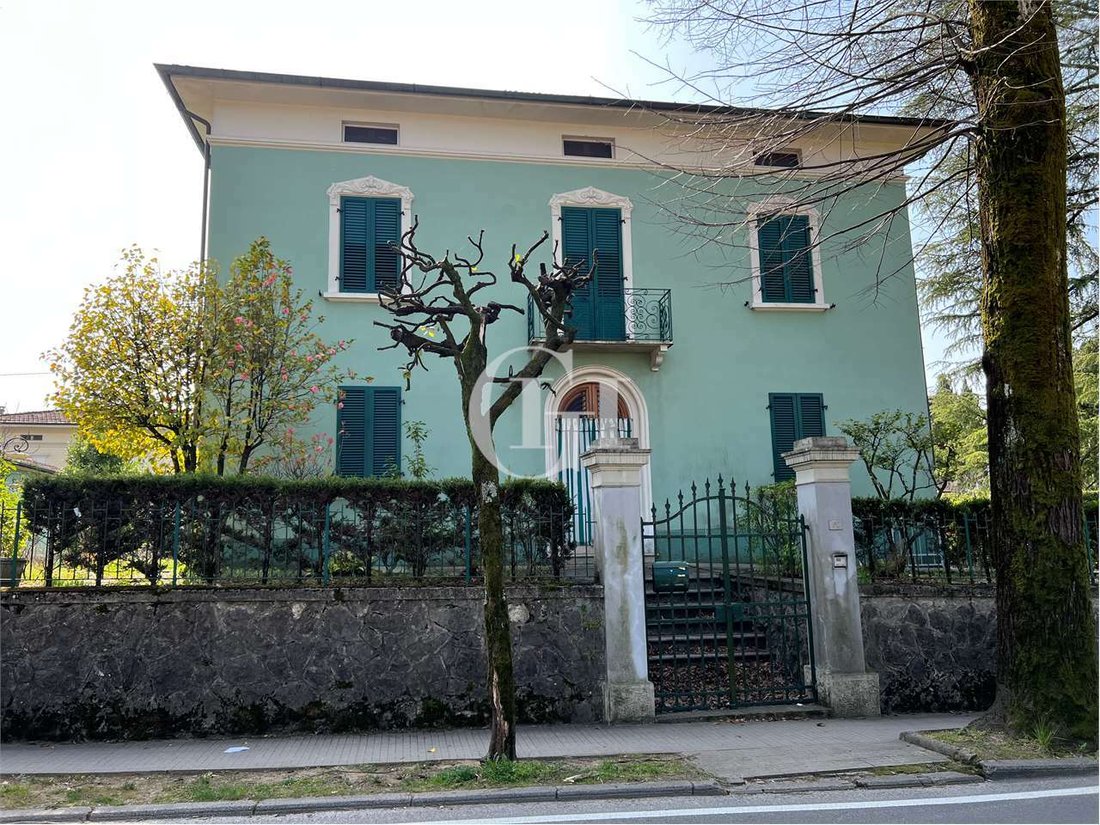 Villa Liberty In Centro A Barga In Barga, Tuscany, Italy For Sale