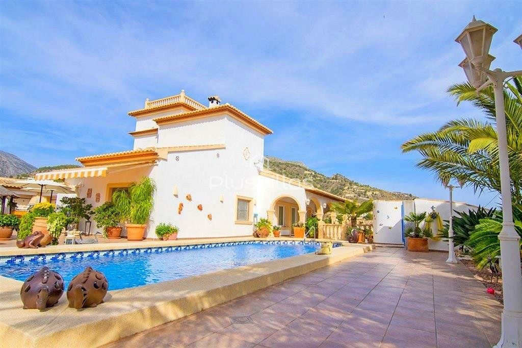 Calpe Villa In Calp, Valencian Community, Spain For Sale (11884052)