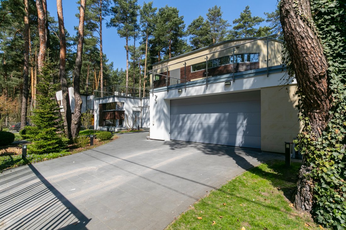 House in Magdalenka, Masovian Voivodeship, Poland 3 - 11279082