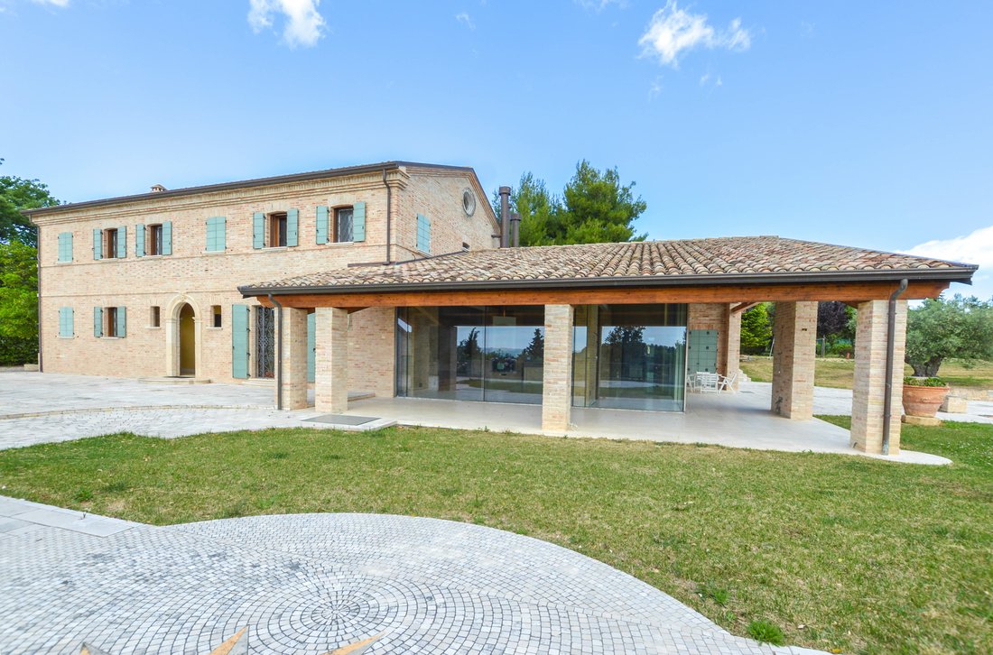 Villa en Monte San Vito, Marcas, Italia 4 - 11885235