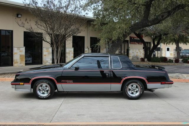 Coupe in Austin 2 - 11886805