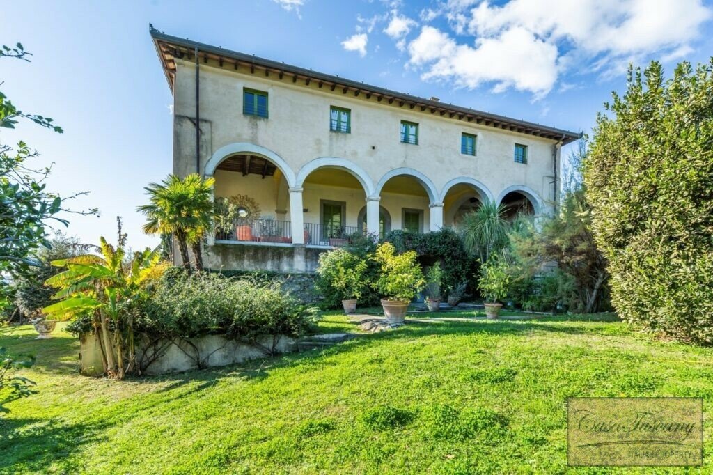 Lucca Villa In Lucca, Tuscany, Italy For Sale (11676445)