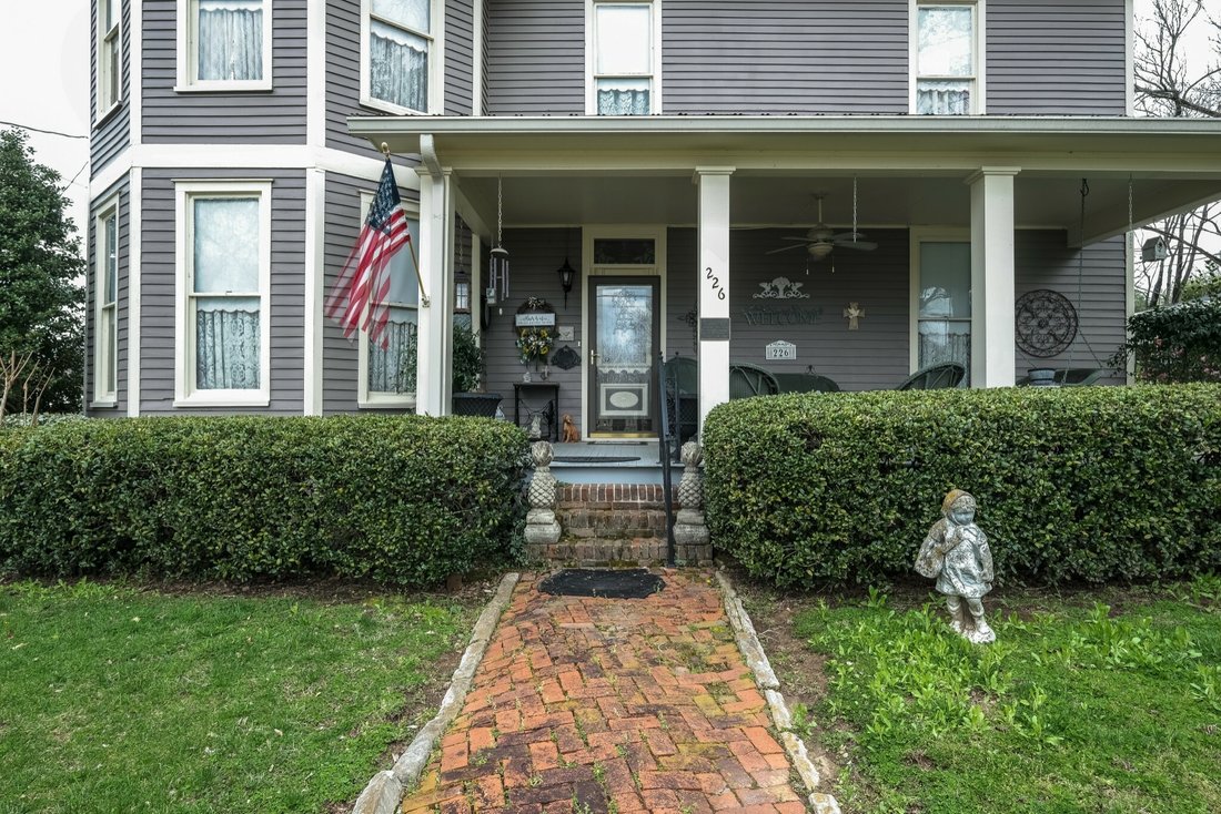 Historic One Of A Kind Home In The Heart In Lynnville, Tennessee
