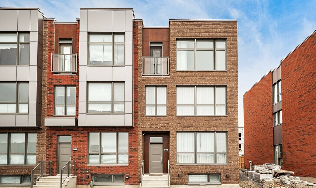 Saint Laurent, Montréal In Montréal, Quebec, Canada For Sale (11886634)