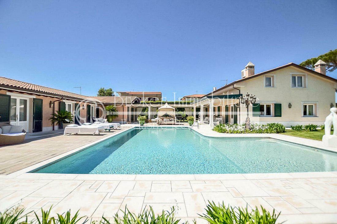 Villa en Pietrasanta, Toscana, Italia 1 - 11439878