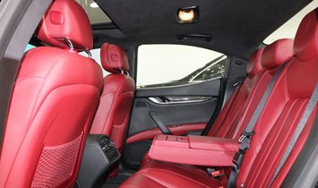2015 Maserati Ghibli 