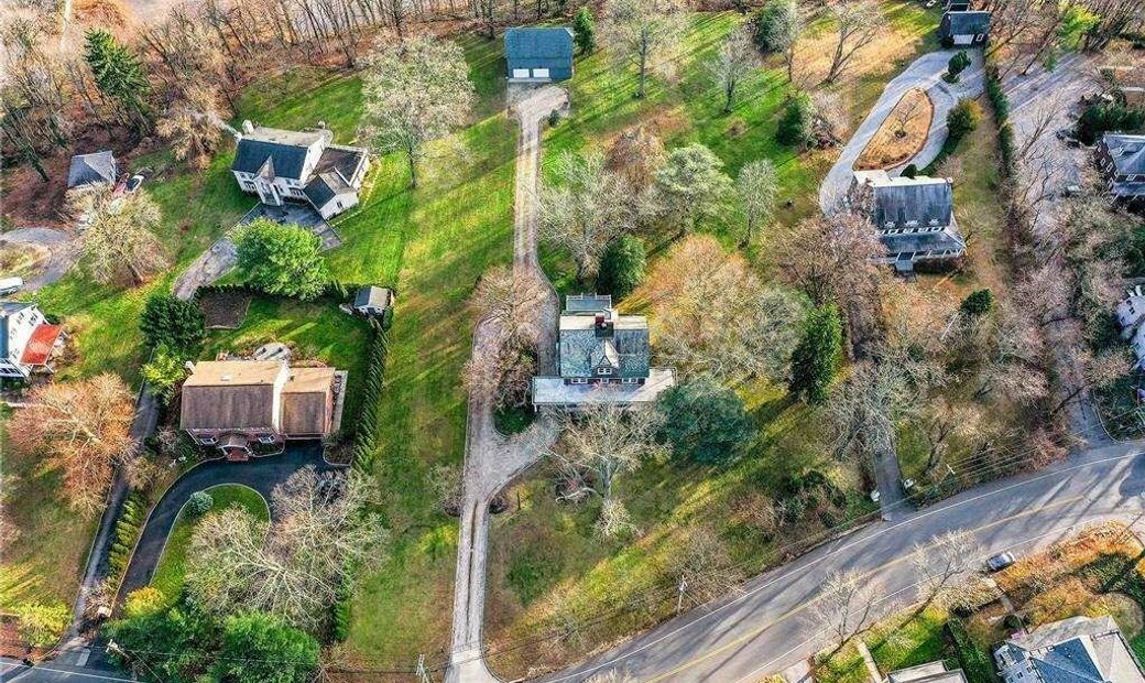 40 Town Path, Glen Cove, Ny 11542 In Glen Cove, New York, United States