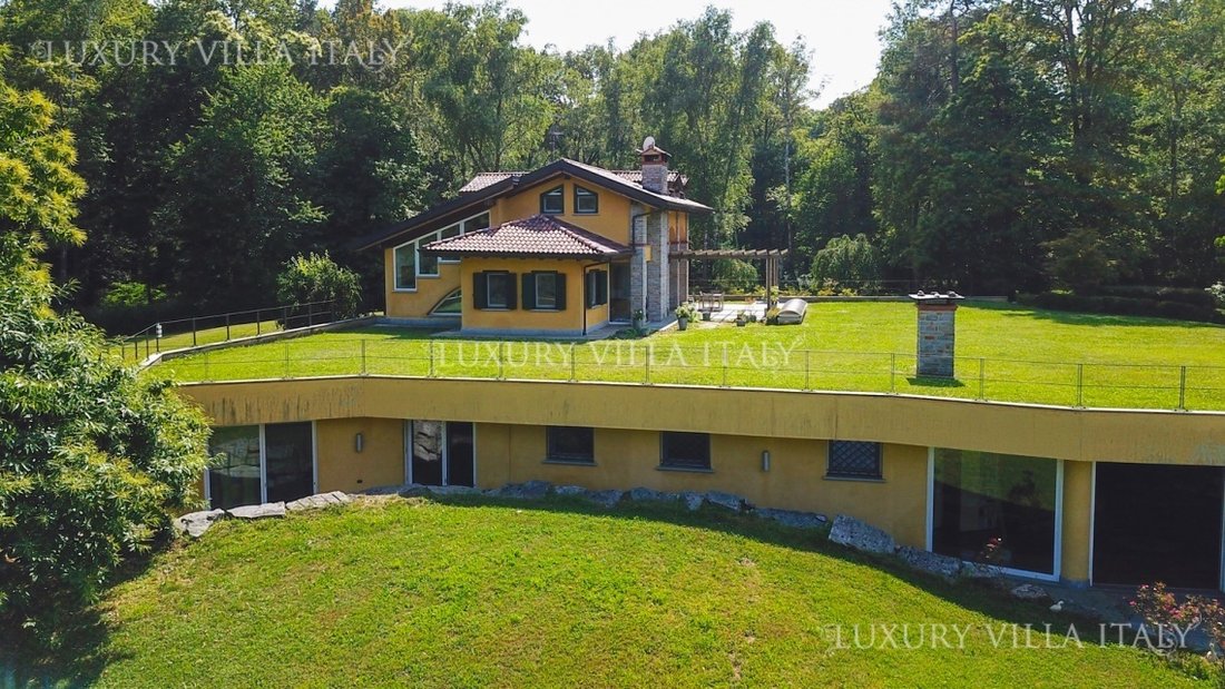 Luxury Property For Sale Lake Maggiore In Piedmont, Italy For Sale