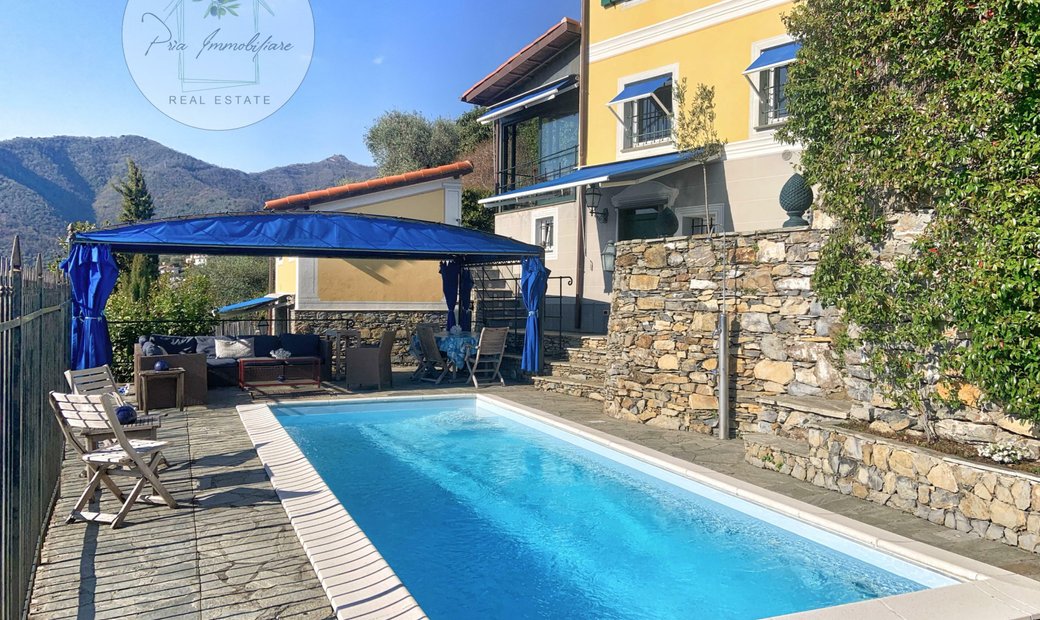 Bonita Finca Con Vistas Al Mar Y Piscina En Rapallo, Liguria, Italia En