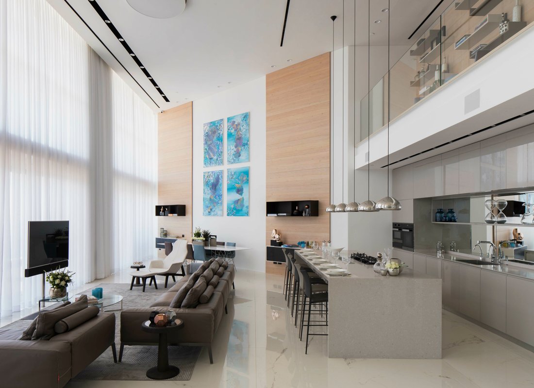 Spectacular 3 Story Penthouse With A Pool In Netanya, Center District