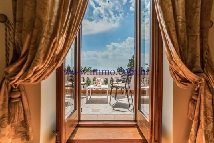 Villa in Opatija, Primorje-Gorski Kotar County, Croatia 2 - 11906331