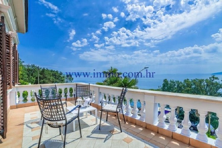 Villa in Opatija, Primorje-Gorski Kotar County, Croatia 1 - 11906331