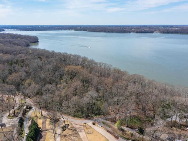 Land in Muscle Shoals, Alabama, United States 1