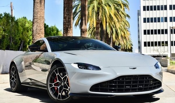 2022 Aston Martin Vantage (11907656)