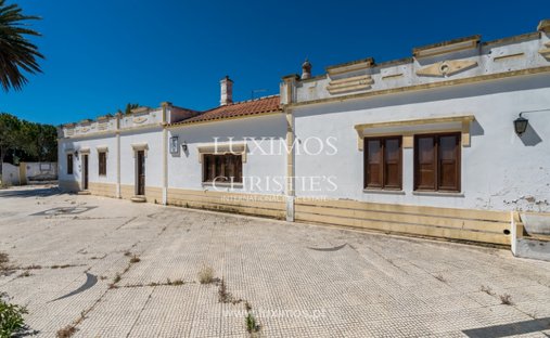 Farm Ranch in Alcantarilha, Algarve, Portugal 1