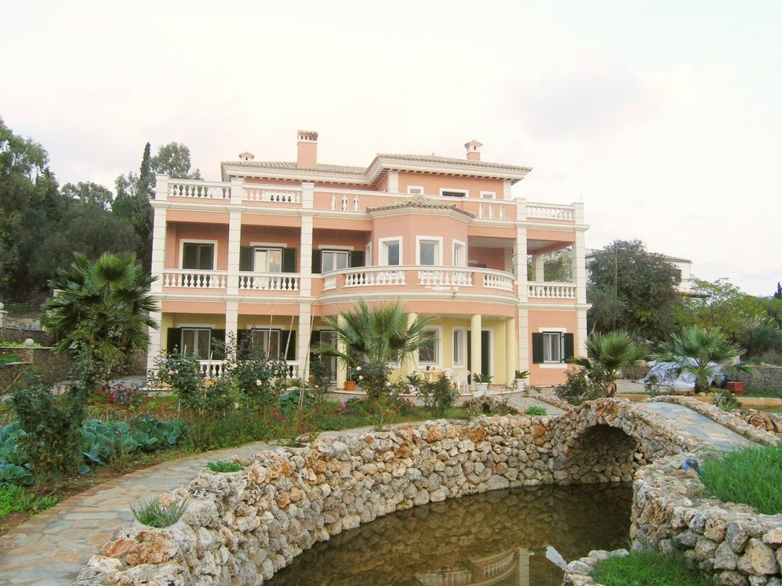 Villa in Corfu, Peloponnese, Western Greece and the Ionian, Greece 2 - 11915847