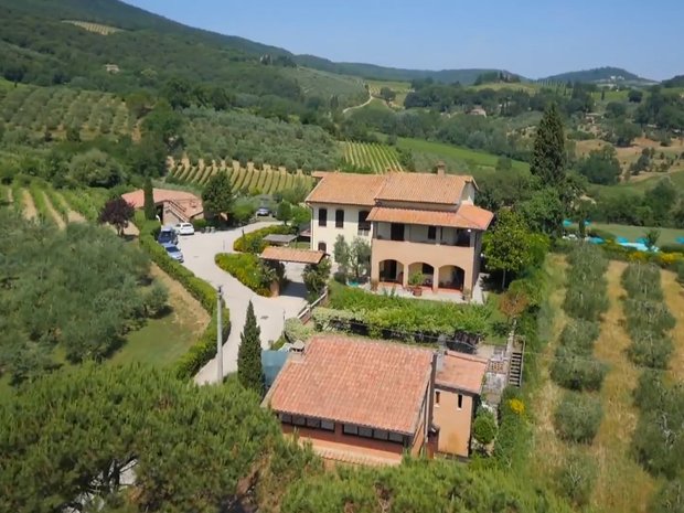 Italy Countryside Ranches Luxury farm ranches for sale in San Gimignano, Tuscany, Italy ...