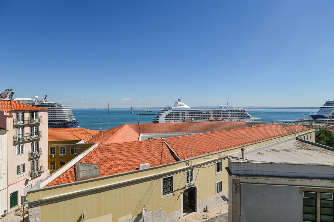 Apartment in Santa Maria Maior, Lisbon, Portugal 4 - 11916631