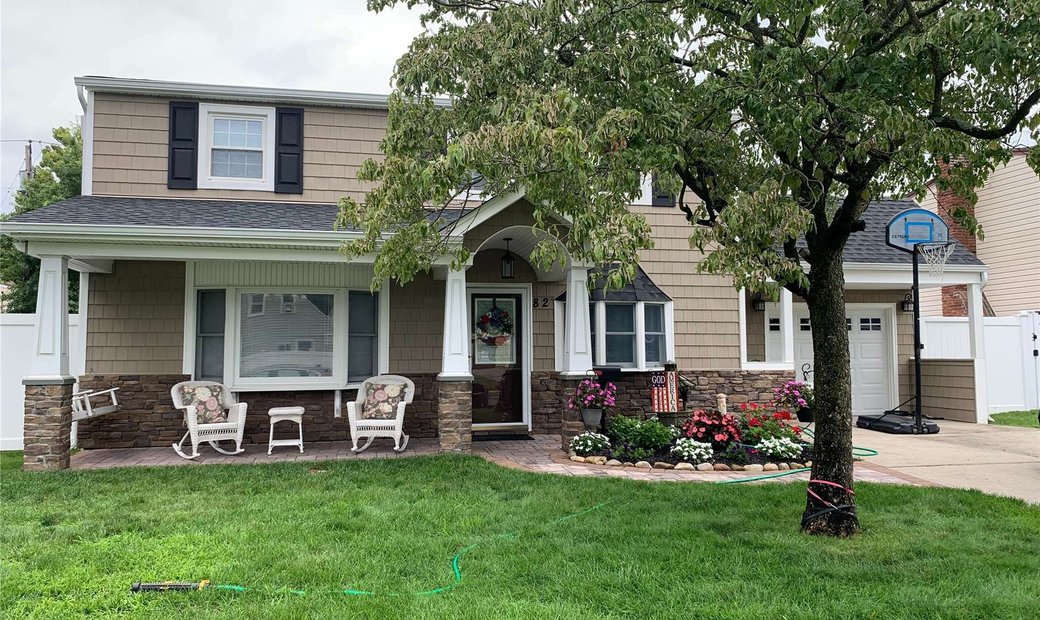 House Levittown In Levittown, New York, United States For Sale (11916938)