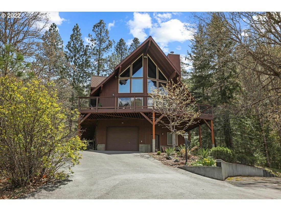 Private Riverfront Retreat In Lyle In Dallesport, Washington, United