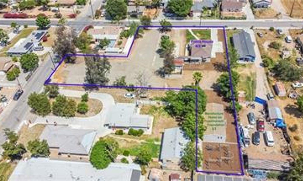 7 Bedrooms Triplex In Jurupa Valley, California, United States For Sale