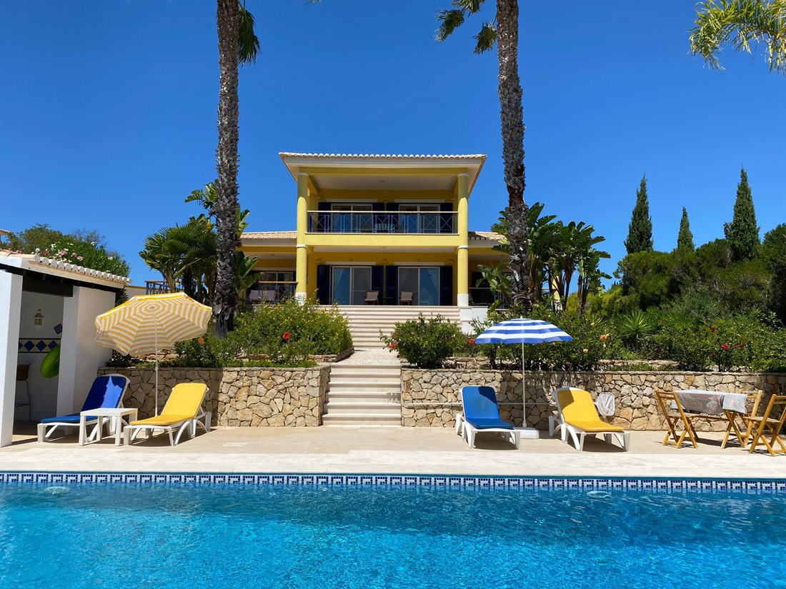 4 Bedroom Villa In A Highly Sought After Location In Lisbon, Lisbon