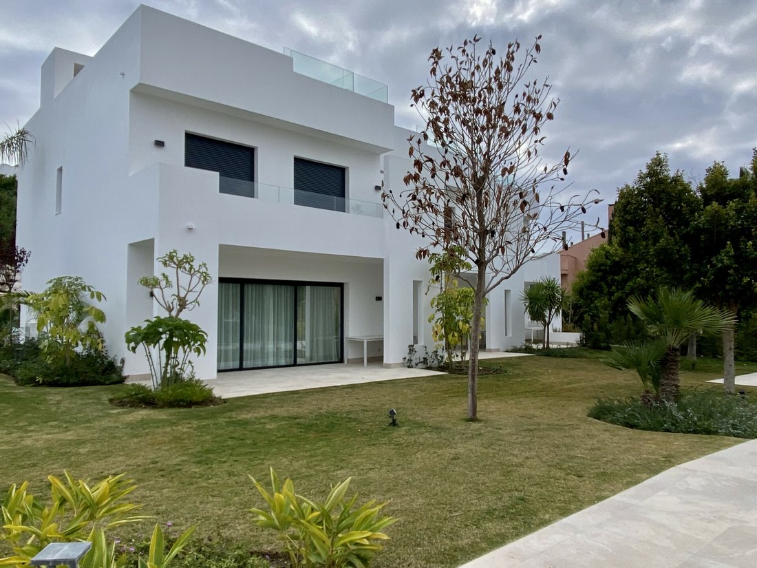 Townhouse in Nueva Andalucia, Marbella, Spain 2 - 11924525