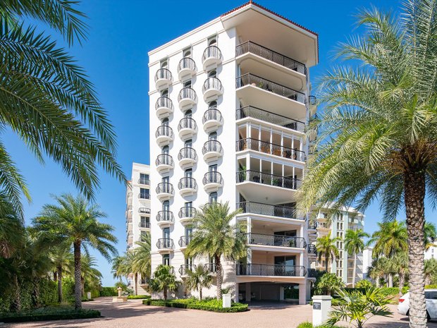 Resort Style Condos For Sale In Naples Florida