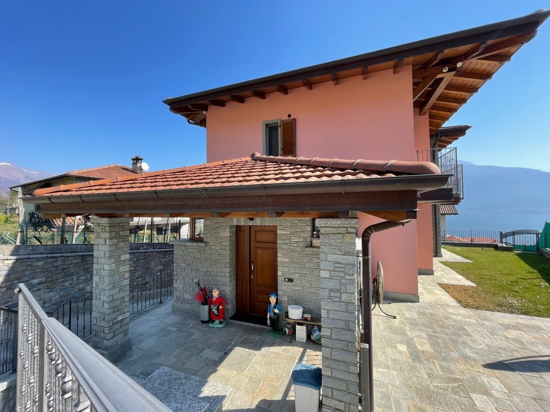 Villa in Saliana, Lombardy, Italy 2 - 11928463