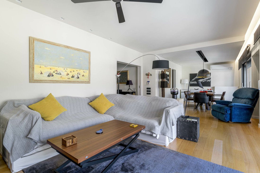 Modern Apartment In Athens, Greece For Sale (11928536)