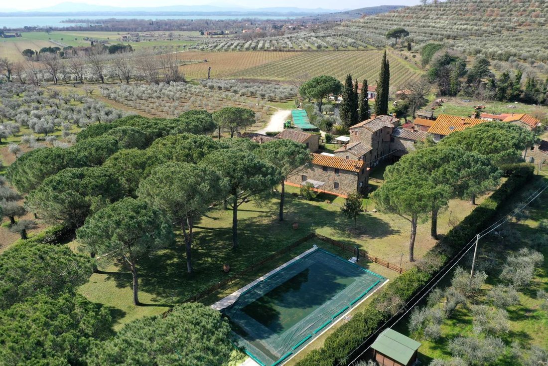 Borghetto Trasimeno Are 3 Stone Building. In Vernazzano Basso, Umbria ...