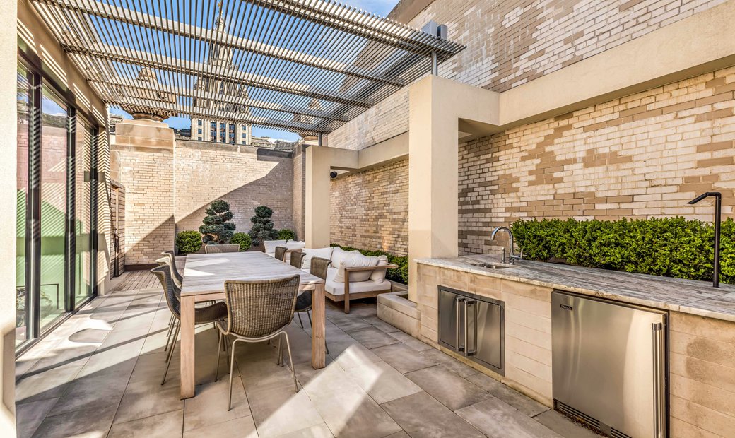 49 Chambers Street, Phb In New York, New York, United States For Sale