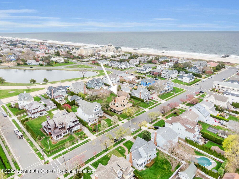 7 Bedrooms Single Family Detached In Spring Lake, New Jersey, United