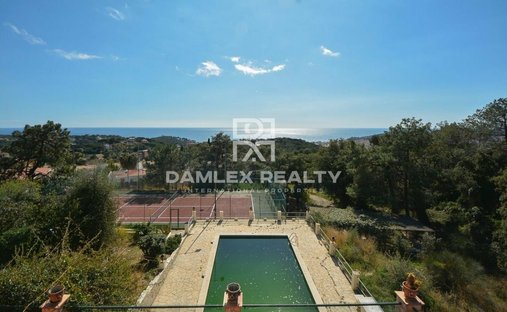House in Lloret de Mar, Catalonia, Spain 1