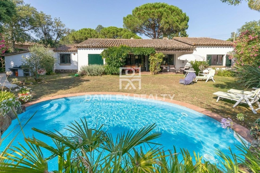 Maison Au Rez De Chaussée Dans Le Dans Santa Cristina D'aro, Catalogne