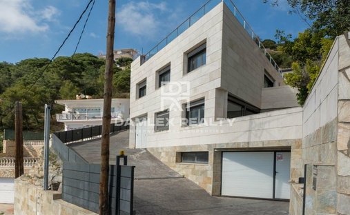 House in Lloret de Mar, Catalonia, Spain 1
