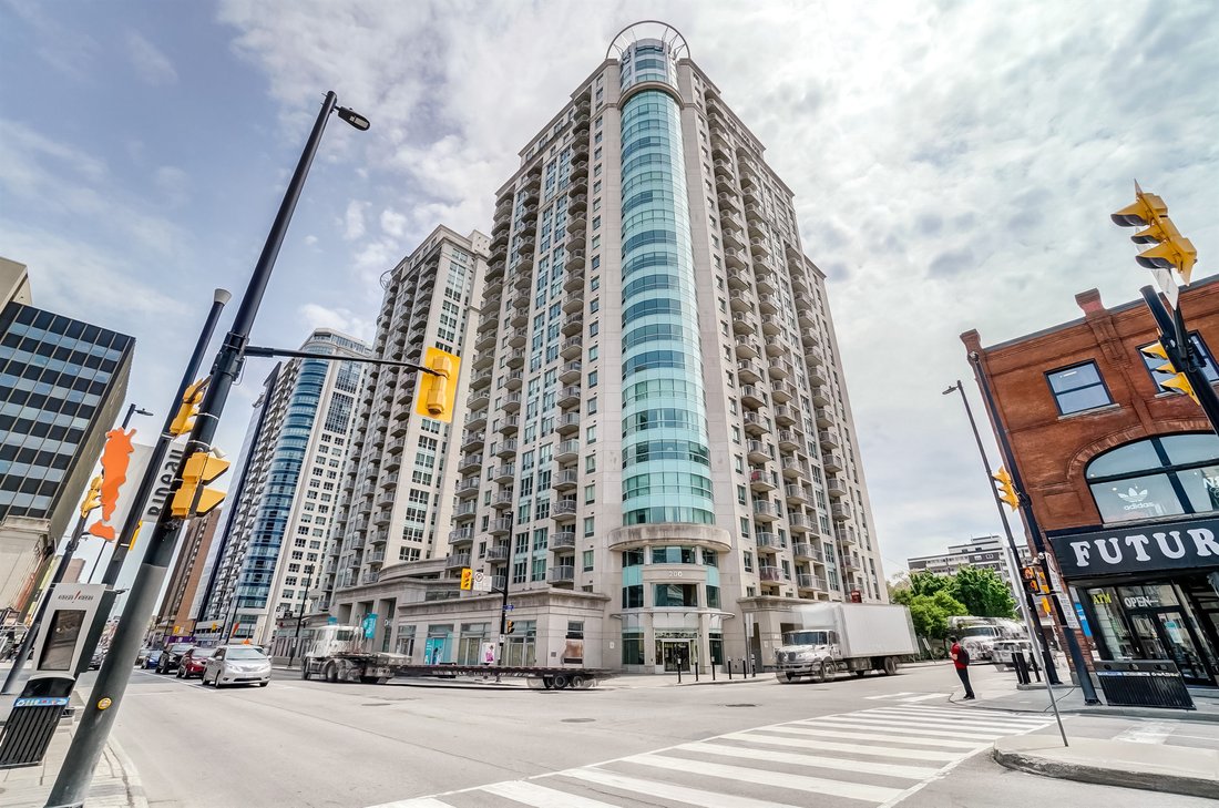 Penthouse De 1,454 Pies Cuadrados En Ottawa, Ontario, Canadá En Venta (11931156)