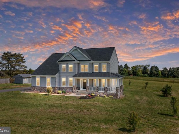 Luxury mountain view homes for sale in 20181, Virginia | JamesEdition