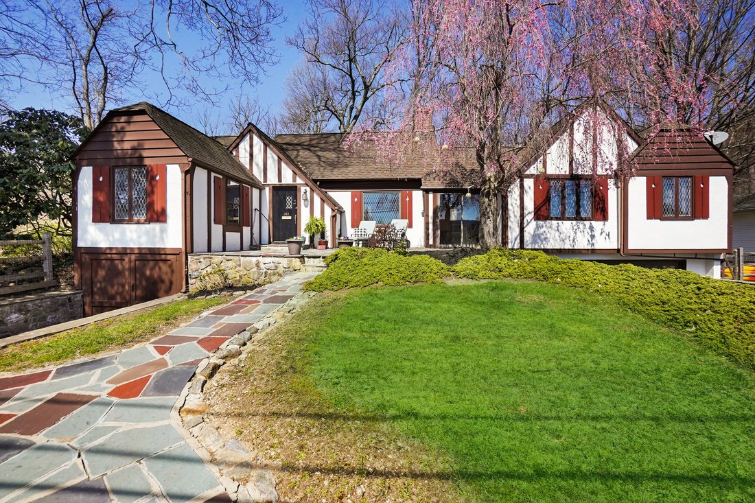 317 W Shore Trail Sparta Nj 07871 En Sparta, Nueva Jersey, Estados