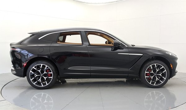 2021 Aston Martin DBX (11512206)