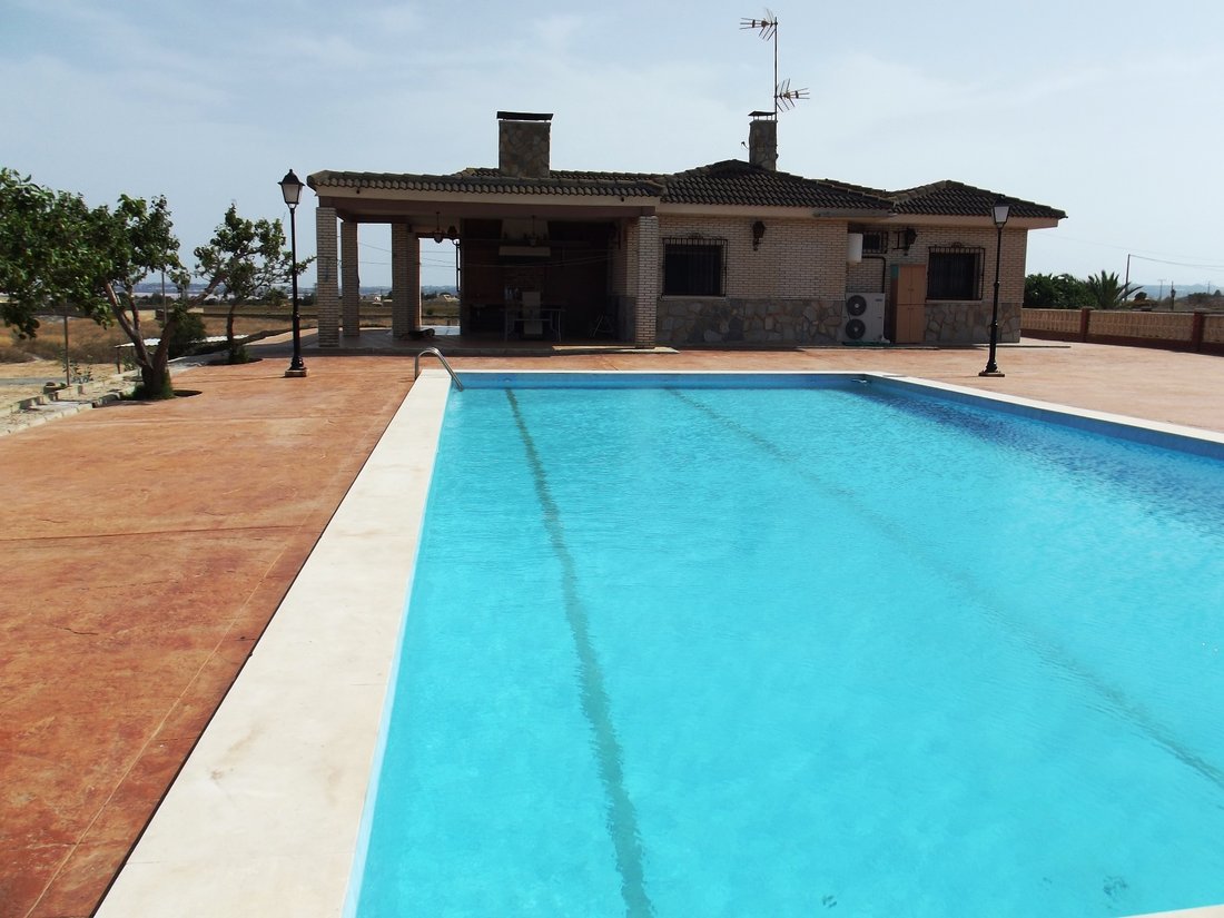 Villa in Los Montesinos, Valencian Community, Spain 1 - 10658530